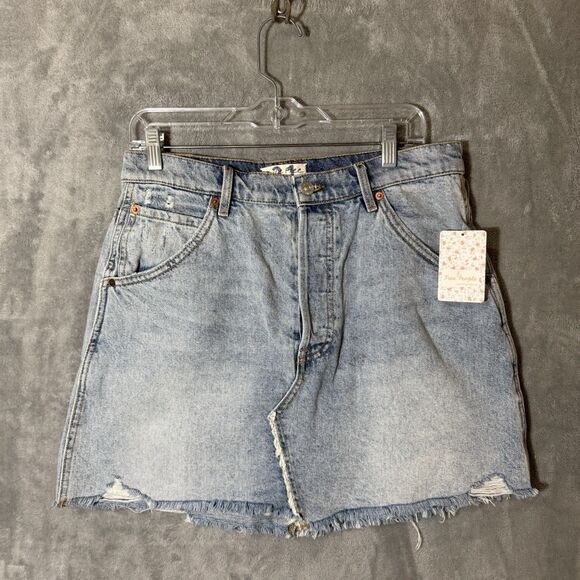 NWT Free People Denim Skirt Sz 31 Mile High Blue Distressed Jean Raw Hem $78 - Picture 1 of 11